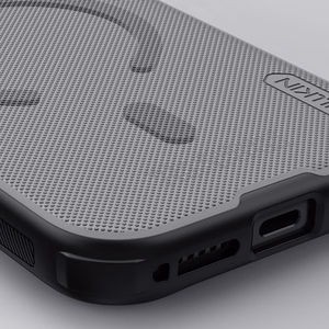 Nillkin Super Frosted Shield Pro MagSafe-yhteensopiva suojakuori iPhone 17 Pro:lle - läpinäkyvä musta