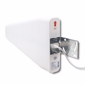 Qoltec 57021 – 4G LTE -ulkoantenni, 18 dBi