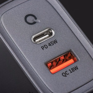 Puhelimen laturi Forcell F-Energy GaN USB C + USB A QC4.0 PD 4A 45W VT-39 harmaa