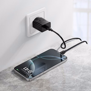 Puhelimen laturi Hoco USB C QC PD 25W N76 musta