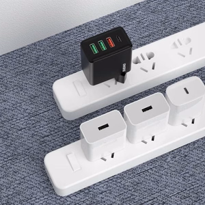 Charger Dudao "A5H" Black 20W (1xPD / 3xQC3.0)