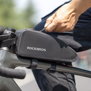 Rockbros AS-019 vedenpitävä pyörän runkolaukku 1.5 l - musta