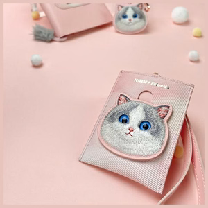 Nimmy Big Eyed Pet 2.0 Kissa Lompakko korttipidike - vaaleanpunainen