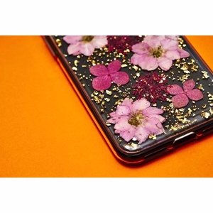 Puro Glam Hippie Chic case for iPhone XR, with real green flower petals
