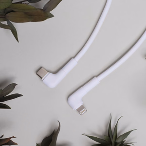 Maxlife MXUC-09 kulmakaapeli USB-C - Lightning 1,0 m 27W valkoinen