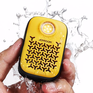 Joyroom Maya JR-MS03 kannettava Bluetooth-kaiutin sisäänrakennetulla taskulampulla - keltainen