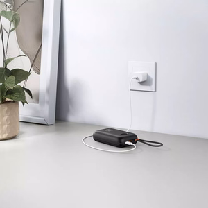 Varavirtalähde VEGER 30000 mAh sisäänrakennetulla Type C / Lightning -kaapelilla PD QC3.0 35W K3 (W3018) musta