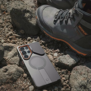 Tech-Protect Kevlar Aura MagSafe Suojakuori Samsung Galaxy S26 Ultra:lle musta ja oranssi