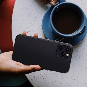 Nillkin Super Frosted Shield Pro suojakuori laitteelle Apple iPhone 12 Pro Max, punainen