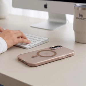 Tech-Protect MagZero MagSafe-suojakuori iPhone 17:lle, matta beigenruskea