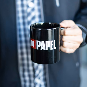 La Casa De Papel Logo -keramiikkamuki lahjapakkauksessa, 330 ml