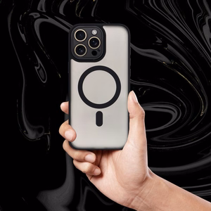 Suojakuori iPhone 13 PRO:lle Variete Mag Cover MagSafe-yhteensopiva musta