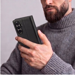 Tech-Protect Wallet -suojakuori mallille Samsung Galaxy Z Fold 8 Ultra – musta