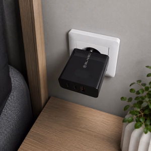 Blavec seinälaturi BC-11 GaN - USB + 2xType C - QC PD 65W 3A ja Type C - Type C -kaapeli (TCBC11G-U2CB653A) musta
