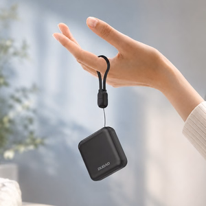 Dudao K22+ erittäin kompakti tehopankki 10000mAh 22.5W USB-C riipuksella / kaapelilla - harmaa