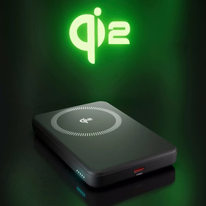 SBS Mag Power Qi2 5000 mAh Powerbank yhteensopiva MagSafen kanssa - musta