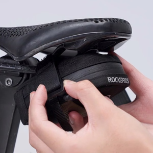 Rockbros mini satulalaukku CO2-patruunan pitimellä - musta/vihreä