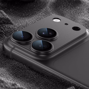 Benks OmniWarrior integroitu metallinen kameran linssinsuoja (C.M.SX.AP.BK.R070) iPhone 18 Pro -puhelimelle (AR, musta)