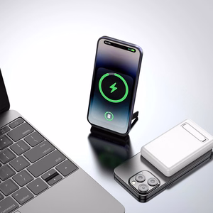 Dudao K14S+ 10000 mAh 22,5 W -magneettinen varavirtalähde USB-A + USB-C, MagSafe-yhteensopiva, telineellä, valkoinen