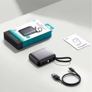 Joyroom JR-PBF27 10000mAh 22.5W tehopankki sisäänrakennetuilla USB-C- ja Lightning-kaapeleilla - musta