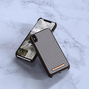 Nordic Elements Saeson Idun Pattern 2 suojakuori laitteelle iPhone XS Max, tummanruskea