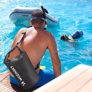 Wozinsky WWK-20 vedenpitävä laukku SUP-kajakille 20 l - musta