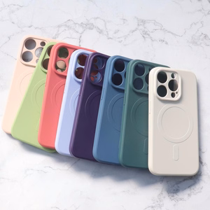 MagSafe-yhteensopiva silikonikuori iPhone 15:lle Silicone Case - harmaa