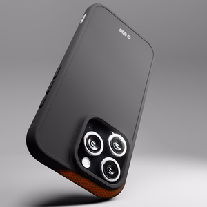 SBS Full Active D3O Suojakuori iPhone 16 Pro Max:lle - musta