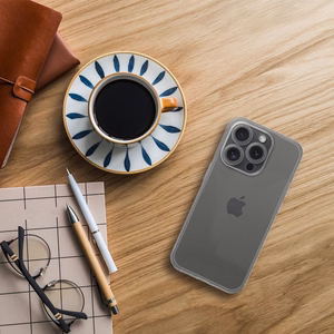 Suojakuori iPhone 15 Plus:lle Clear Case 1,5 mm Grid läpinäkyvä