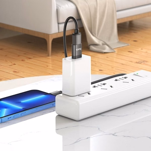 Sovitin Hoco UA17 Type-C USB-A musta