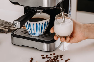 TEESA AROMA 450 -espressokeitin
