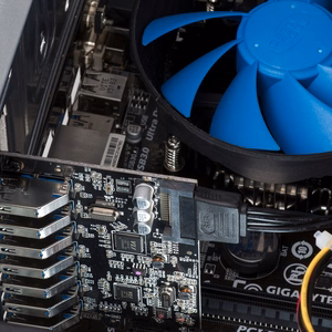 Orico PVU3 PCIe-laajennuskortti 7 USB 3.0 -liitännällä pöytätietokoneisiin – musta