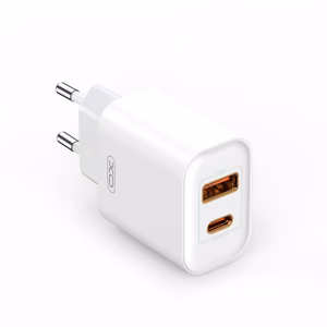 XO seinälaturi CE12 PD QC 3.0 20W 1x USB 1x USB-C valkoinen