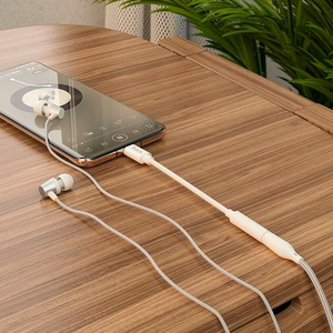 Adapteri Hoco USB Type-C - AUX 3.5mm
