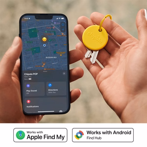 Chipolo POP Bluetooth-paikantimien pakkaus vaihdettavilla paristoilla iOS- ja Android-laitteille, 4 kpl (punainen, sininen, keltainen ja vihreä)