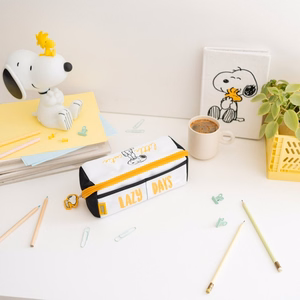 Snoopy Lazy Days -penaali kahdella lokerolla