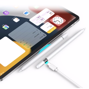 Acefast V3 kapasitiivinen stylus iPad langattomalla latauksella ja 2 vaihtokärjellä - valkoinen