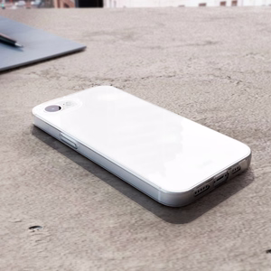 SBS Skinny kuori iPhone 16e / 17e:lle - läpinäkyvä