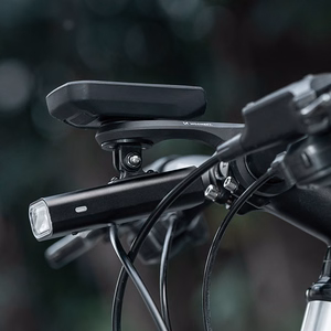 Wozinsky WUG-01B yleiskiinnike polkupyörän ohjaustankoon Garmin-tietokoneelle, kameralle ja valolle – musta