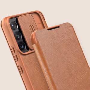 Nillkin Qin Nahka Pro Case Kotelo Samsung Galaxy S22+ (S22 Plus) Kamera Protector Holster Cover Flip Case Ruskea