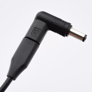 FORCELL F-ENERGY E856 kannettavan tietokoneen yleislaturi 65W (6 adapteria) musta