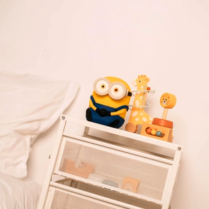Minions Bobin pehmeä silikoninen LED-yövalo lapsille, 15 cm