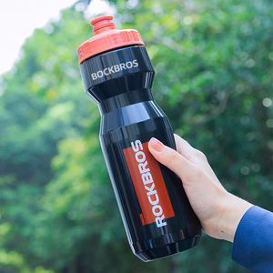 Rockbros 750 ml pyöräilypullo - läpinäkyvä musta punaisella suukappaleella