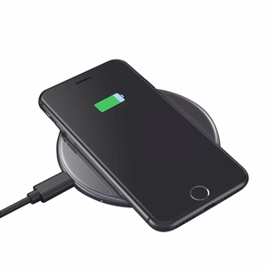 Crong PowerSpot Qi 15 W USB-C langaton laturi karkaistulla lasipinnalla, varjonmusta