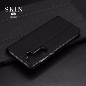 Dux Ducis Skin Pro Suojakuori Samsung Galaxy A36 5G / A56 5G:lle kielekkeella ja korttilokerolla - musta