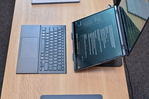 Säädettävä, pyörivä, ergonominen kannettavan tietokoneen teline 10–17″ LAPTOP STAND ROTO MT2662