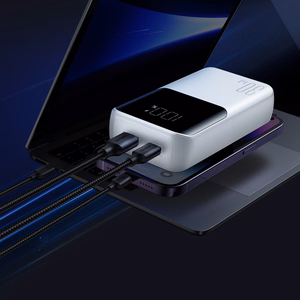 Mini-virtapankki sisäänrakennetuilla kaapeleilla Joyroom JR-PBC06 30W 10000mAh - valkoinen