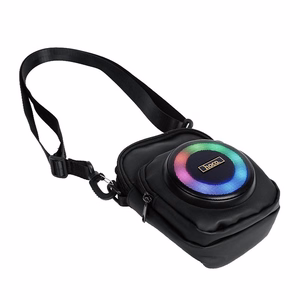 Bluetooth Kaiutin 8W 3h olkalaukku muoto 1,5L Hoco HC41 musta