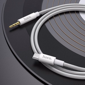 Hoco UPA19 USB-C–3,5 mm -äänisovitinkaapeli, 1 m, hopea