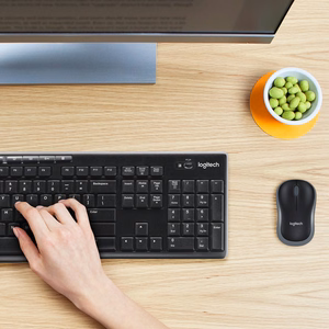 Langaton QWERTY-näppäimistön ja hiiren setti Logitech MK270, musta